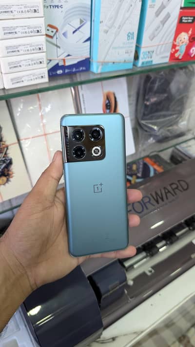 One Plus 10 Pro. 0339///22000///46