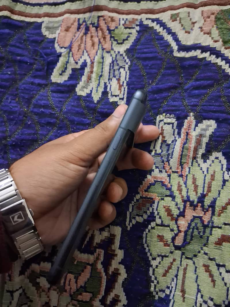 Google Pixel 8 2