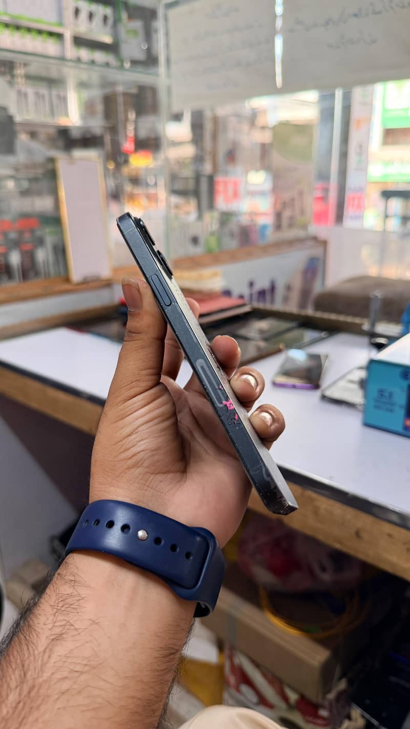 Apple iPhone 14 plus 4