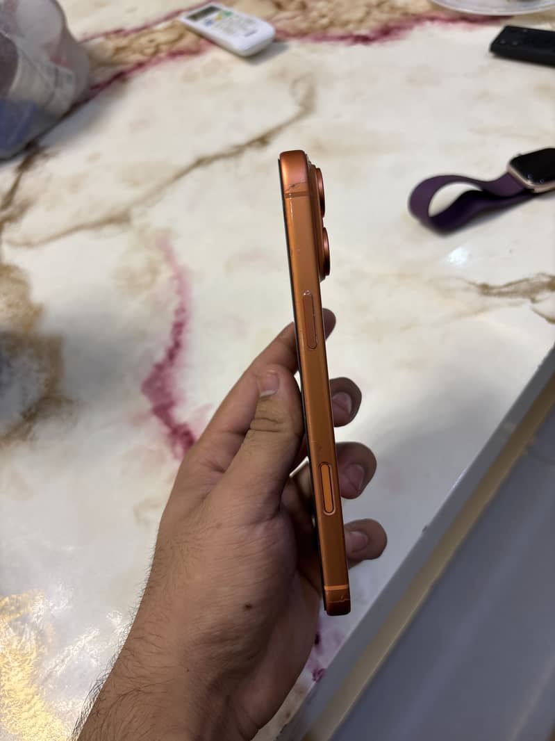 Apple iPhone 17 Pro Max 1