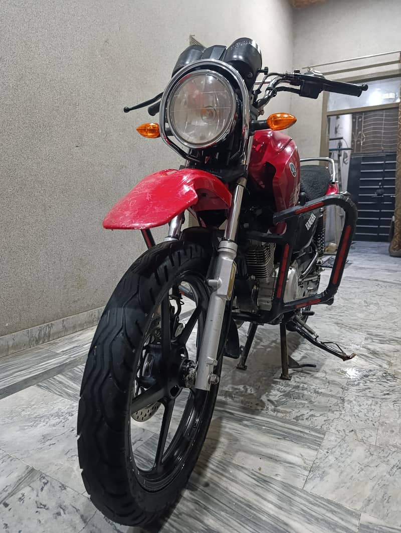 Yamaha ybr 2016 model 5