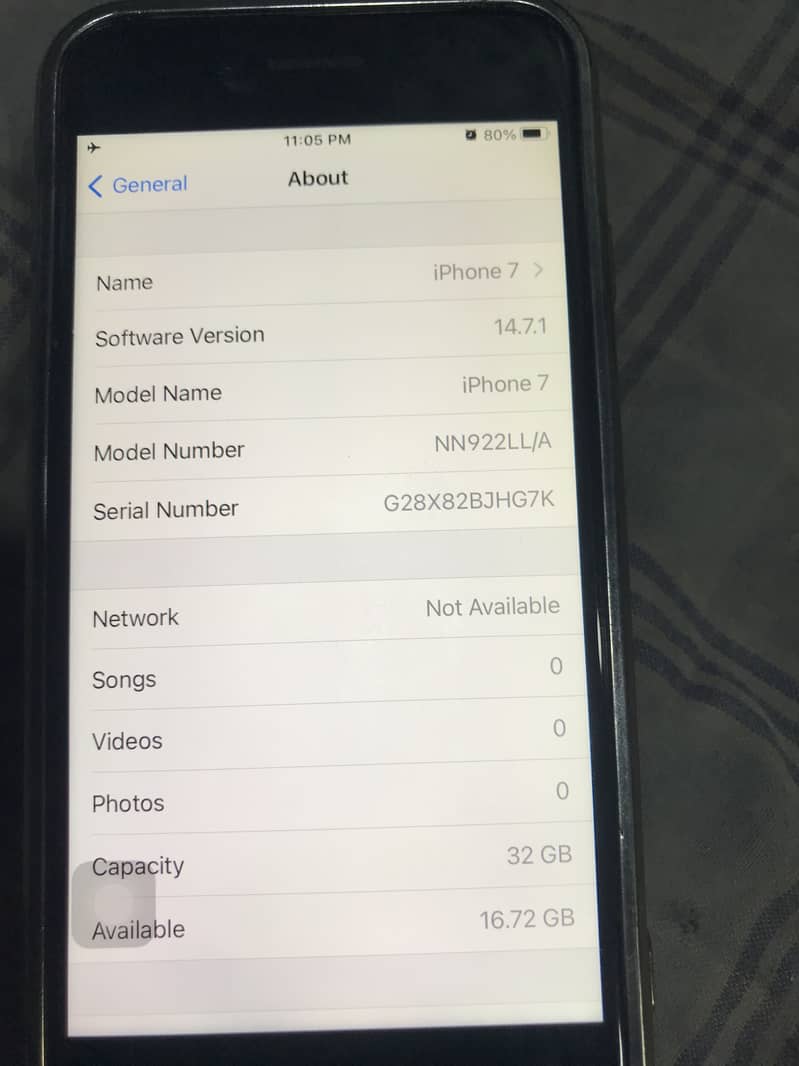 Apple iPhone 7 0