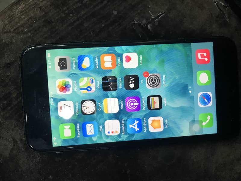 Apple iPhone 7 3