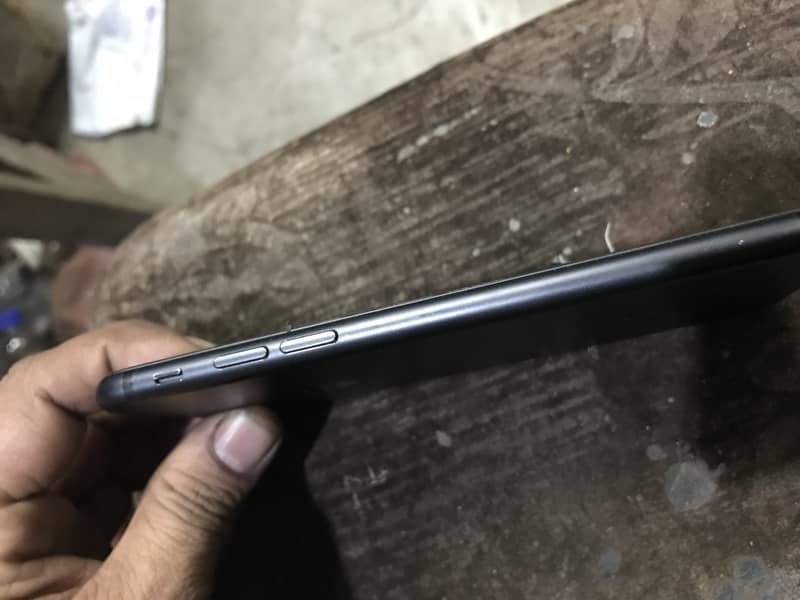 Apple iPhone 7 4