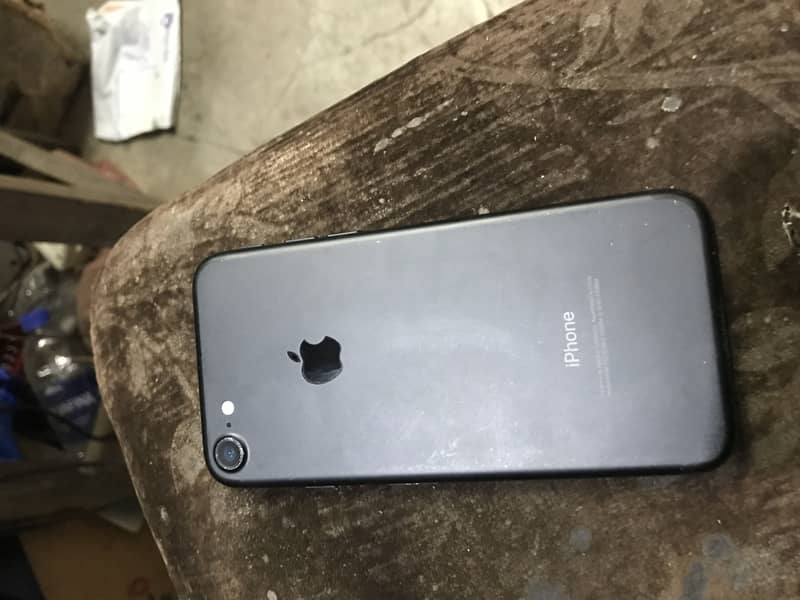 Apple iPhone 7 5