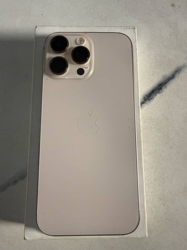 Apple iPhone 16 Pro Max 1