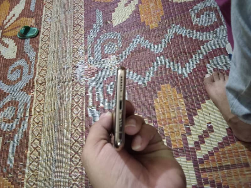 Apple iPhone 11 Pro 0