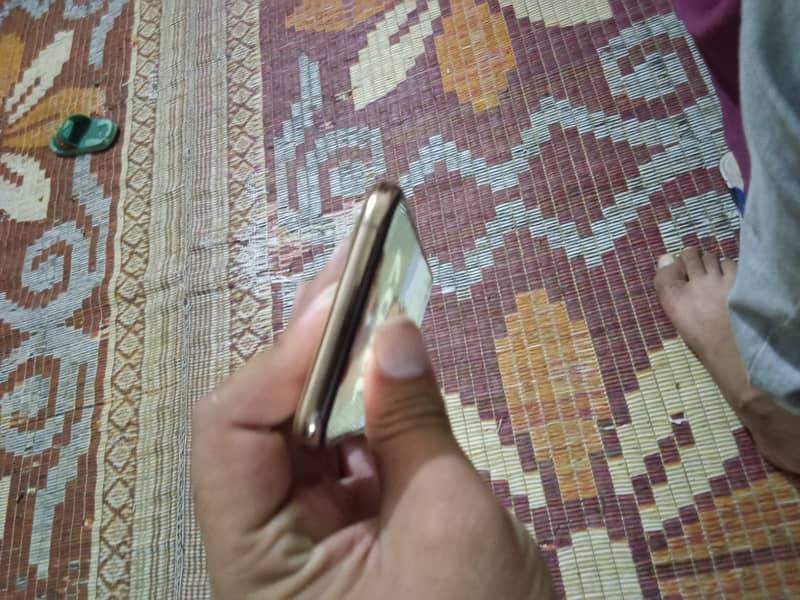 Apple iPhone 11 Pro 1