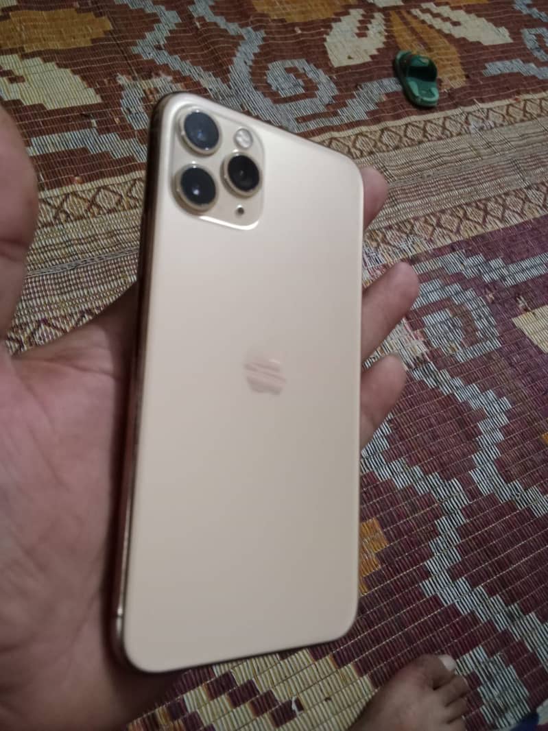 Apple iPhone 11 Pro 2