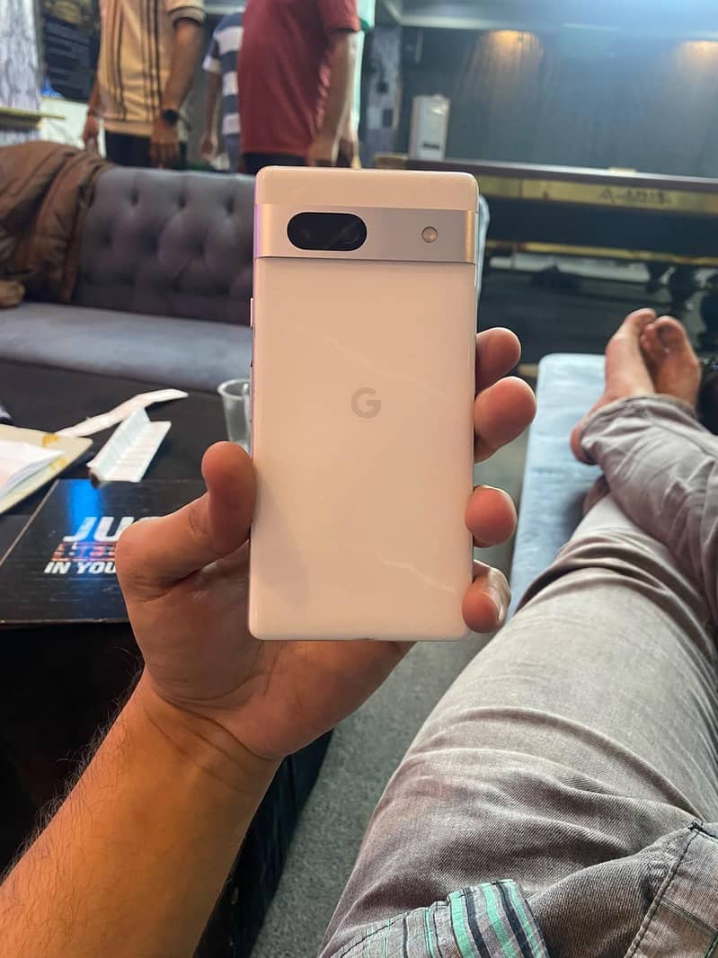 Google Pixel 7a 2