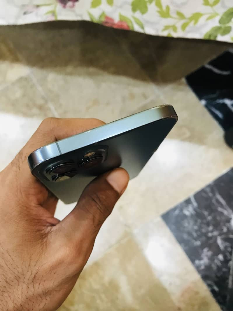 Apple iPhone 12 Pro Max Read Description 4