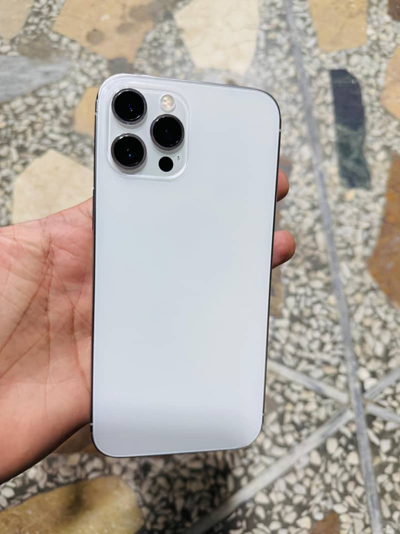 Apple iPhone 12 Pro Max 1