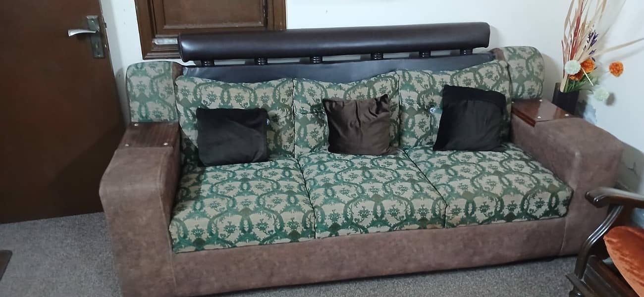 Sofa Set (3-2-1) with centre table 4
