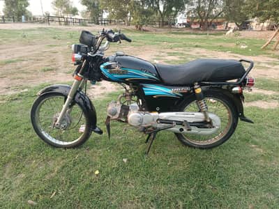 UNIQUE MODEL 2015 BLACK EDITION BEAUTIFUL BIKE FOR SALE
