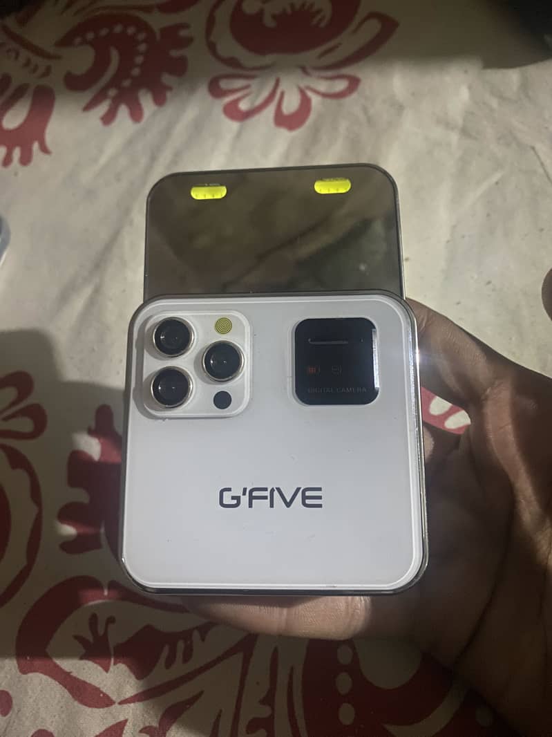 G'Five Magic Keypad Foldable phone 2