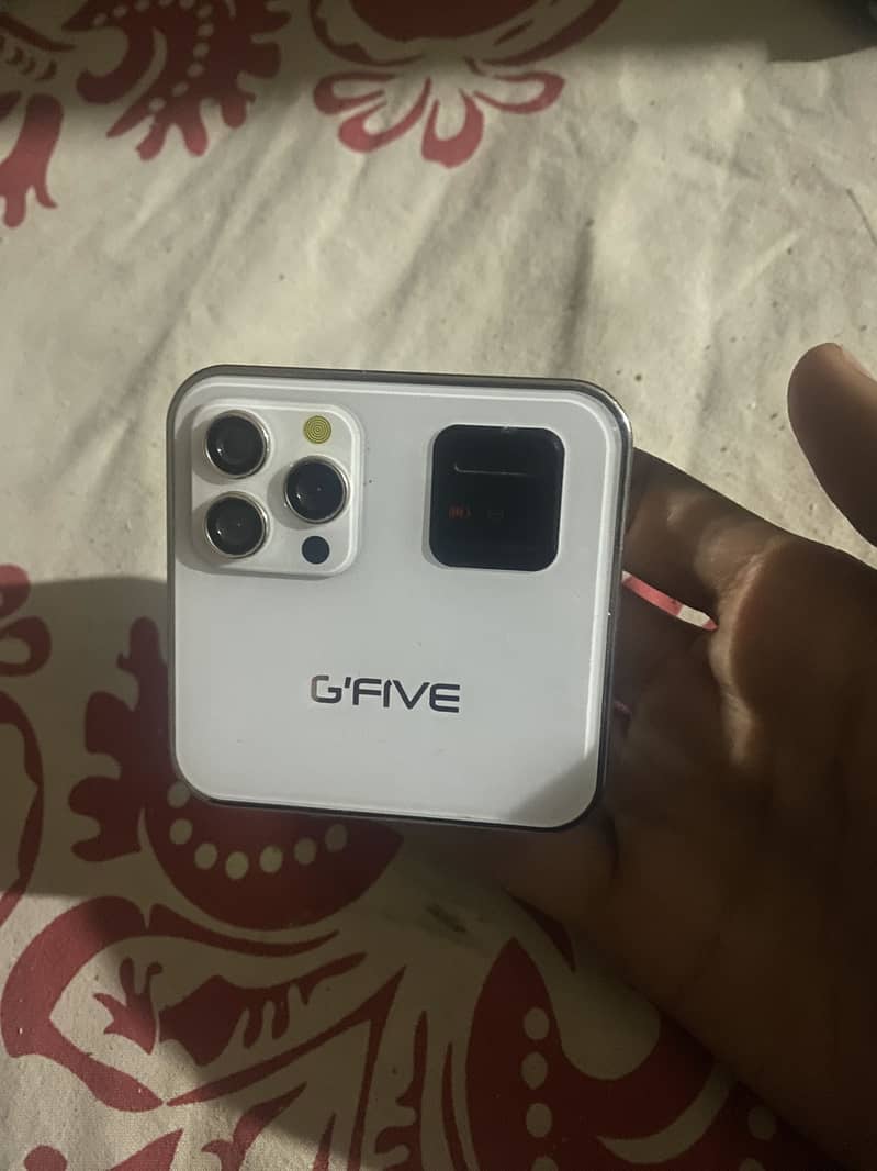 G'Five Magic Keypad Foldable phone 3