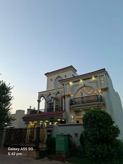 10 Marla Brand New Luxury House For Rent In Janiper Block, Bahria Town Lahore