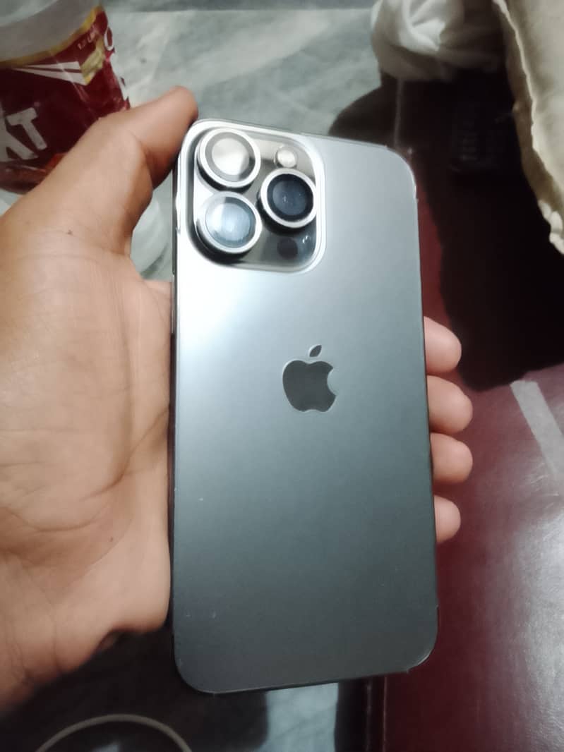 Apple iPhone 13 Pro 2