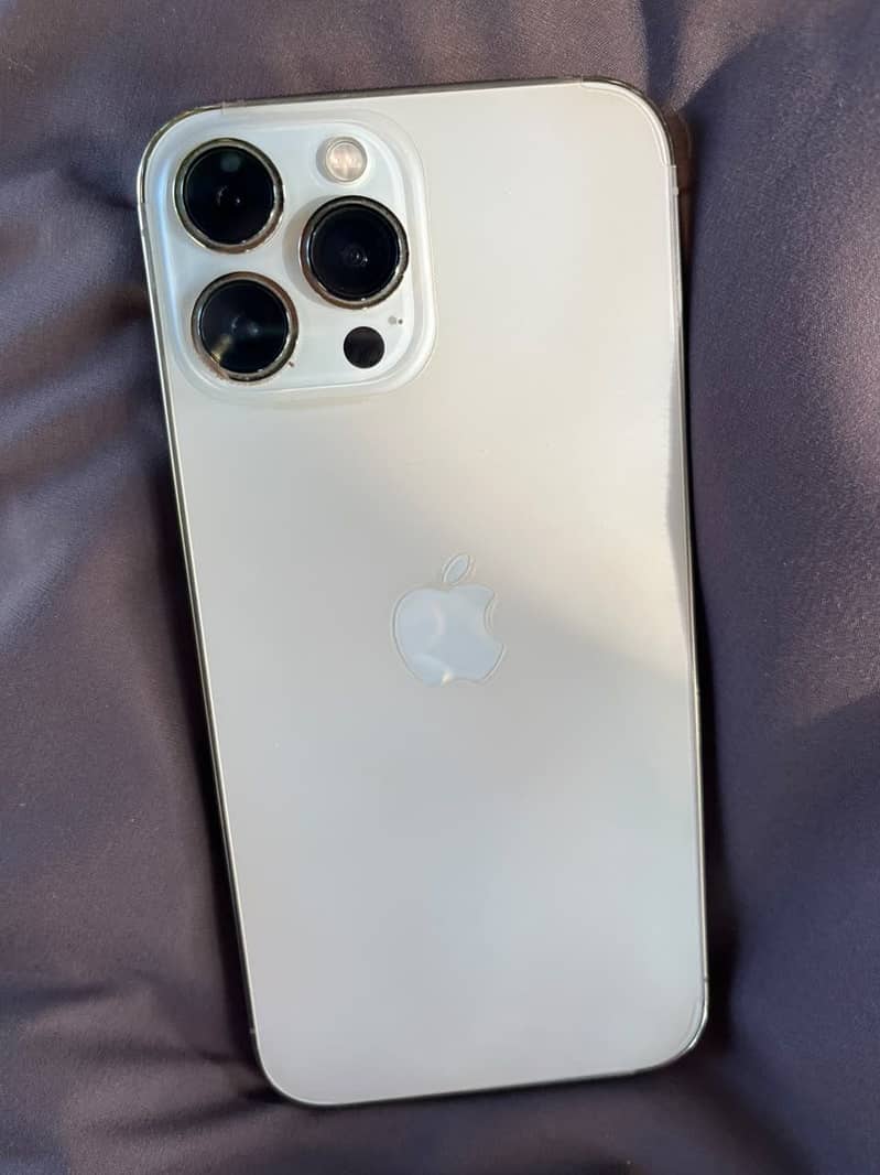 Apple iPhone 13 Pro Max 4