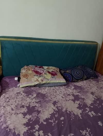 wooden king size bed