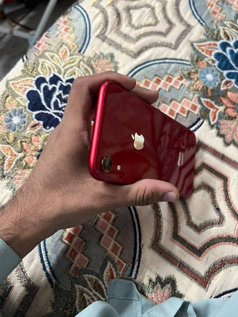 Apple iPhone XR 2