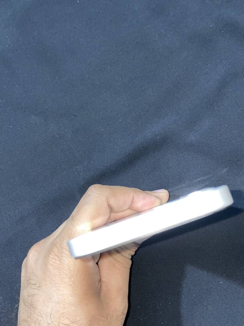 Apple iPhone 12 5