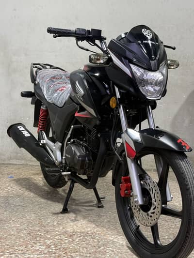Honda cb150f 2019 model ( low millage )