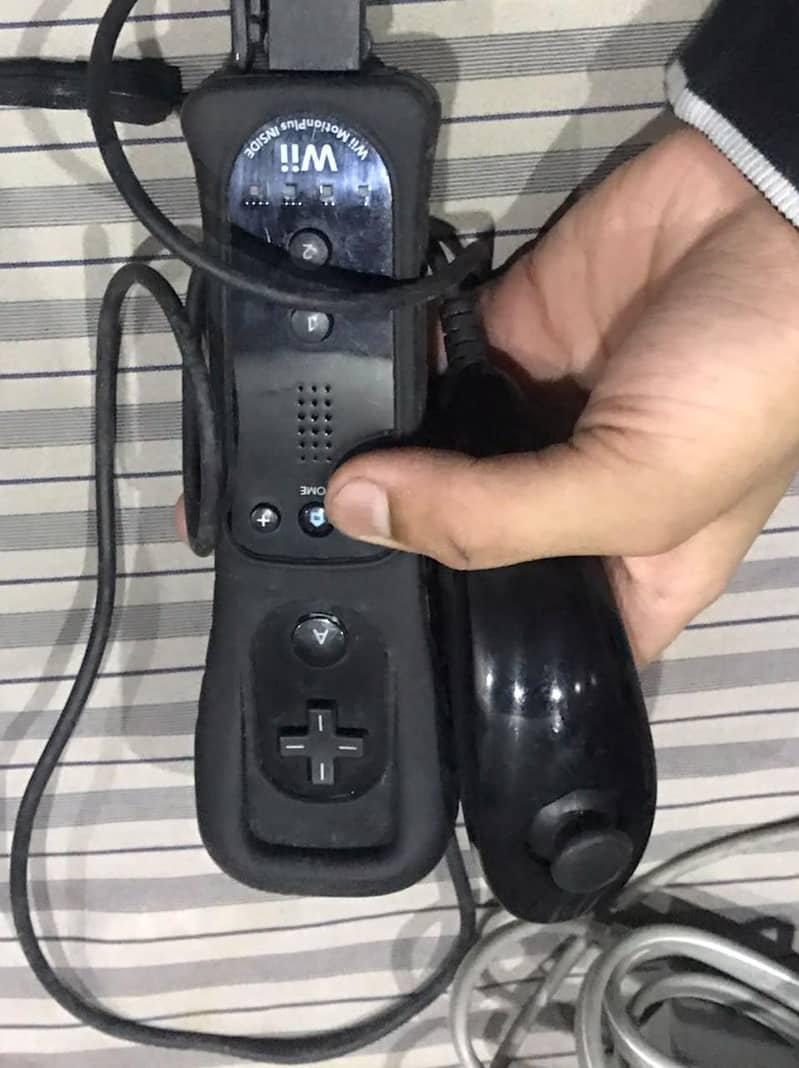 Nintendo Wii console 3