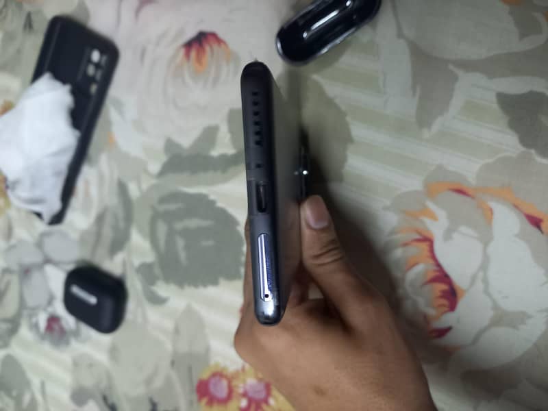 Xiaomi Redmi Note 14 Pro 3