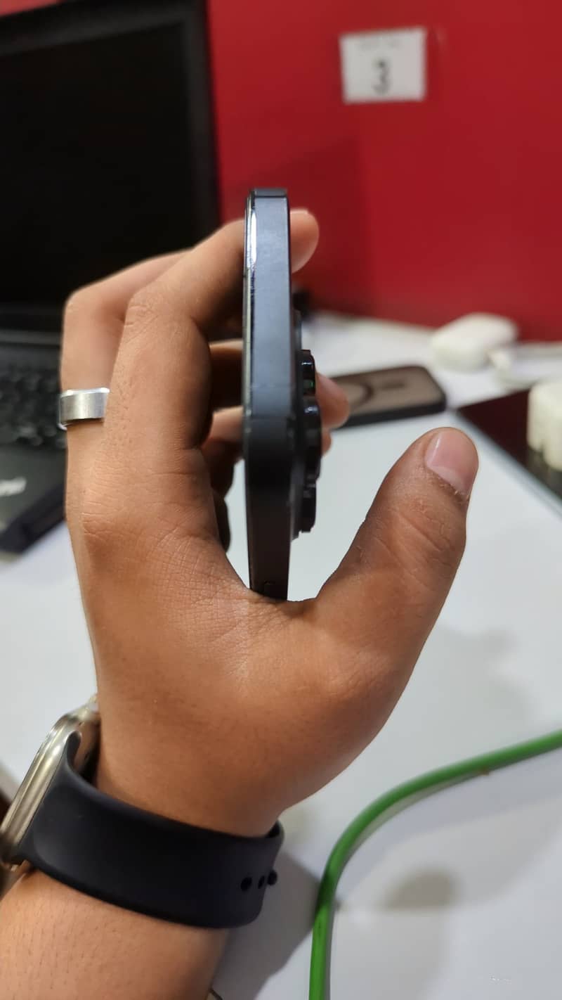 Apple iPhone 14 Pro 1