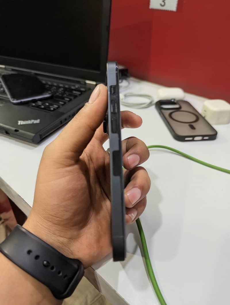 Apple iPhone 14 Pro 3