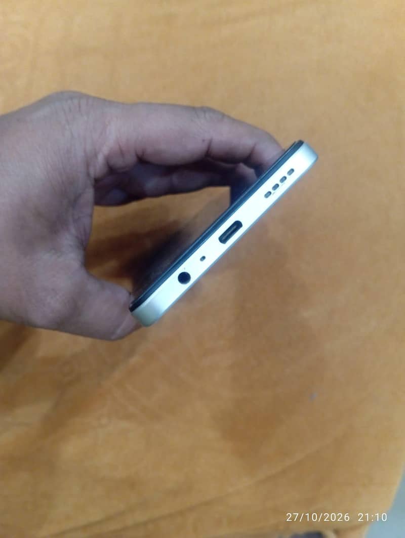 Realme C71 7