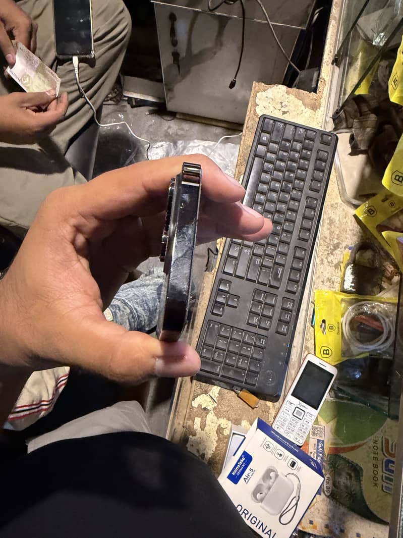 Apple iPhone 14 Pro 1