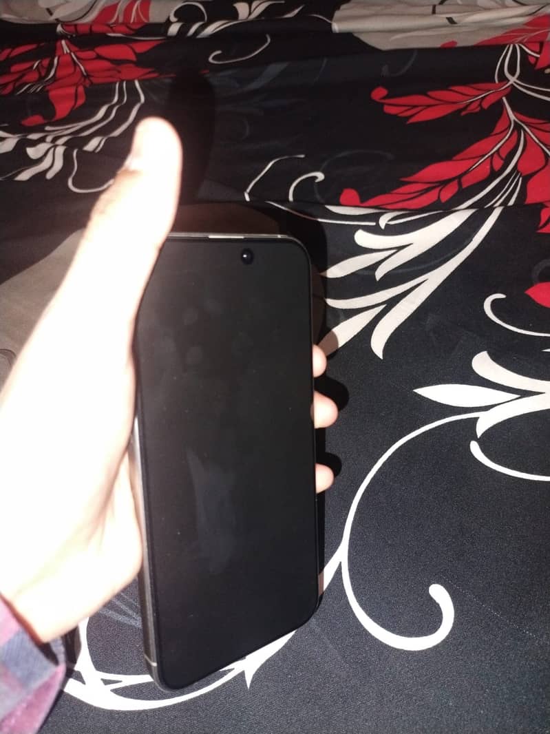 Apple iPhone 15 Pro Max 6