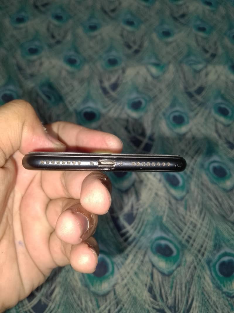 Apple iPhone 7 Plus 3