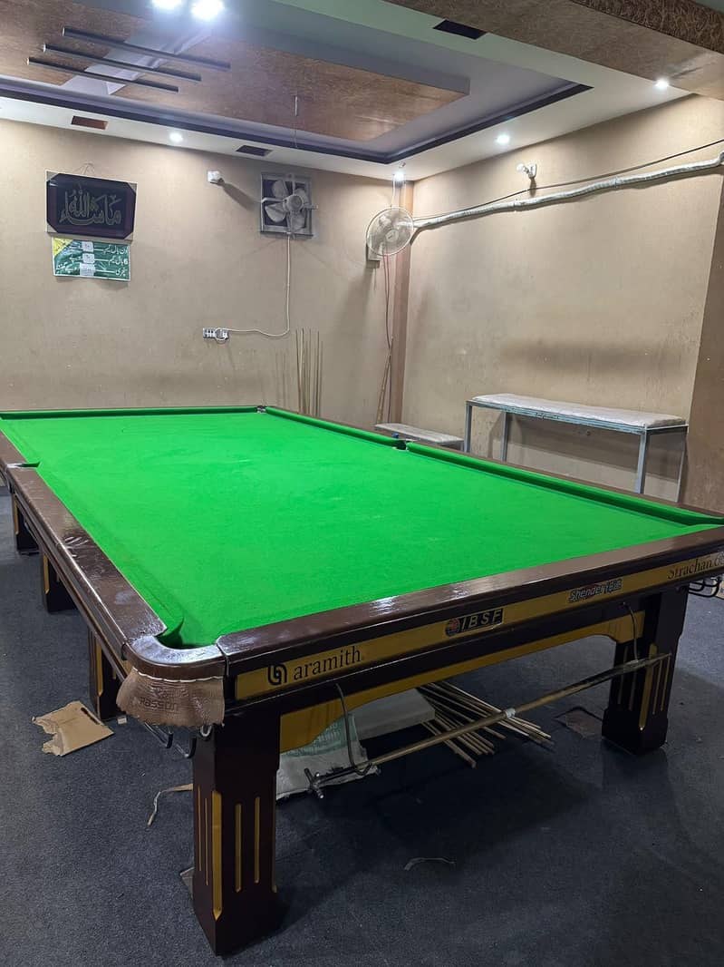 SNOOKER TABLE 4
