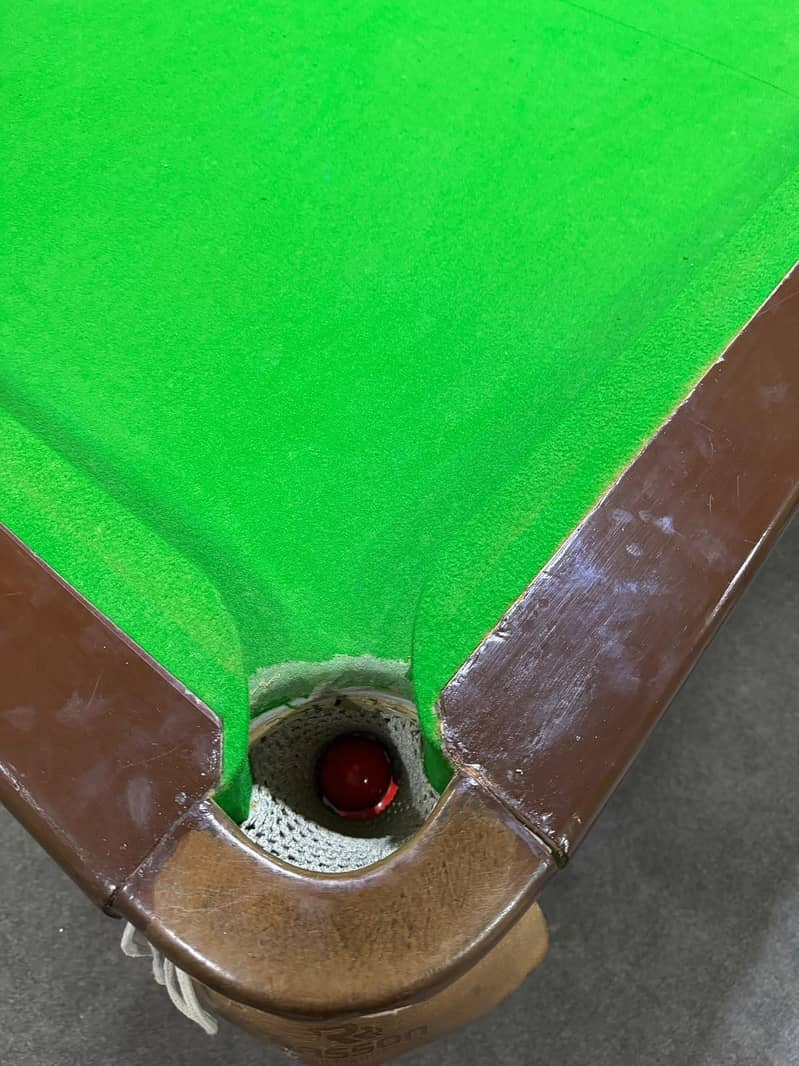 SNOOKER TABLE 5