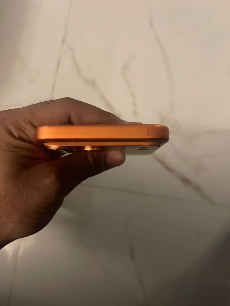 Apple iPhone 17 Pro Max 3