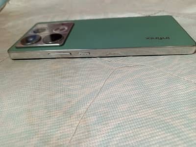 Infinix Note 40