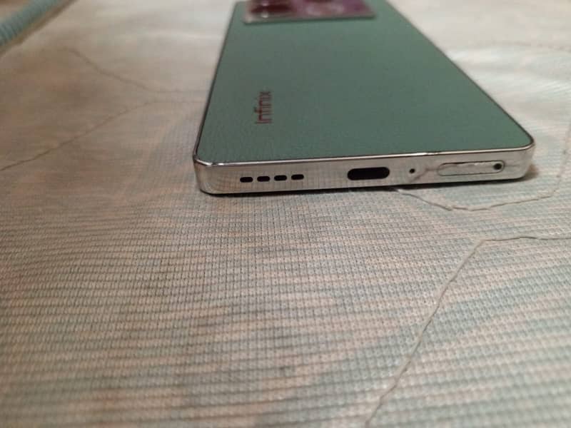 Infinix Note 40 3
