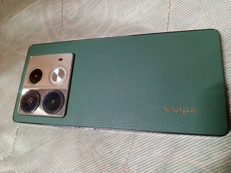 Infinix Note 40 7
