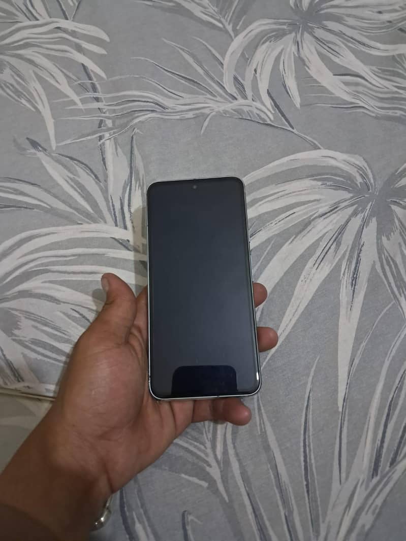 Google Pixel 8 5
