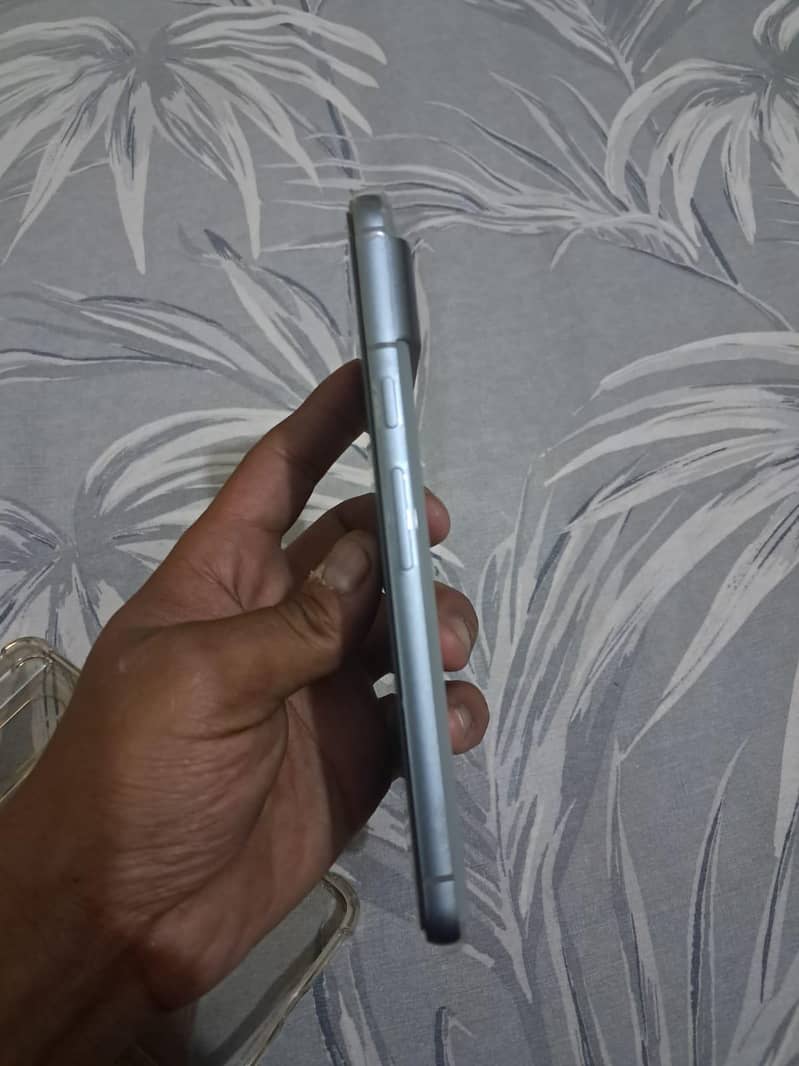 Google Pixel 8 6