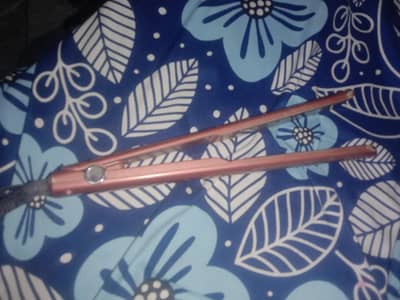 hair straightener for sale working