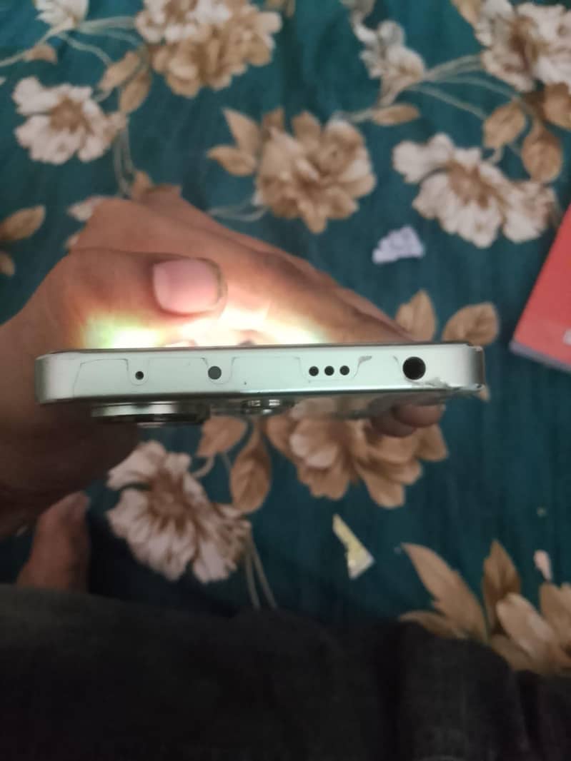 Xiaomi Redmi Note 13 4