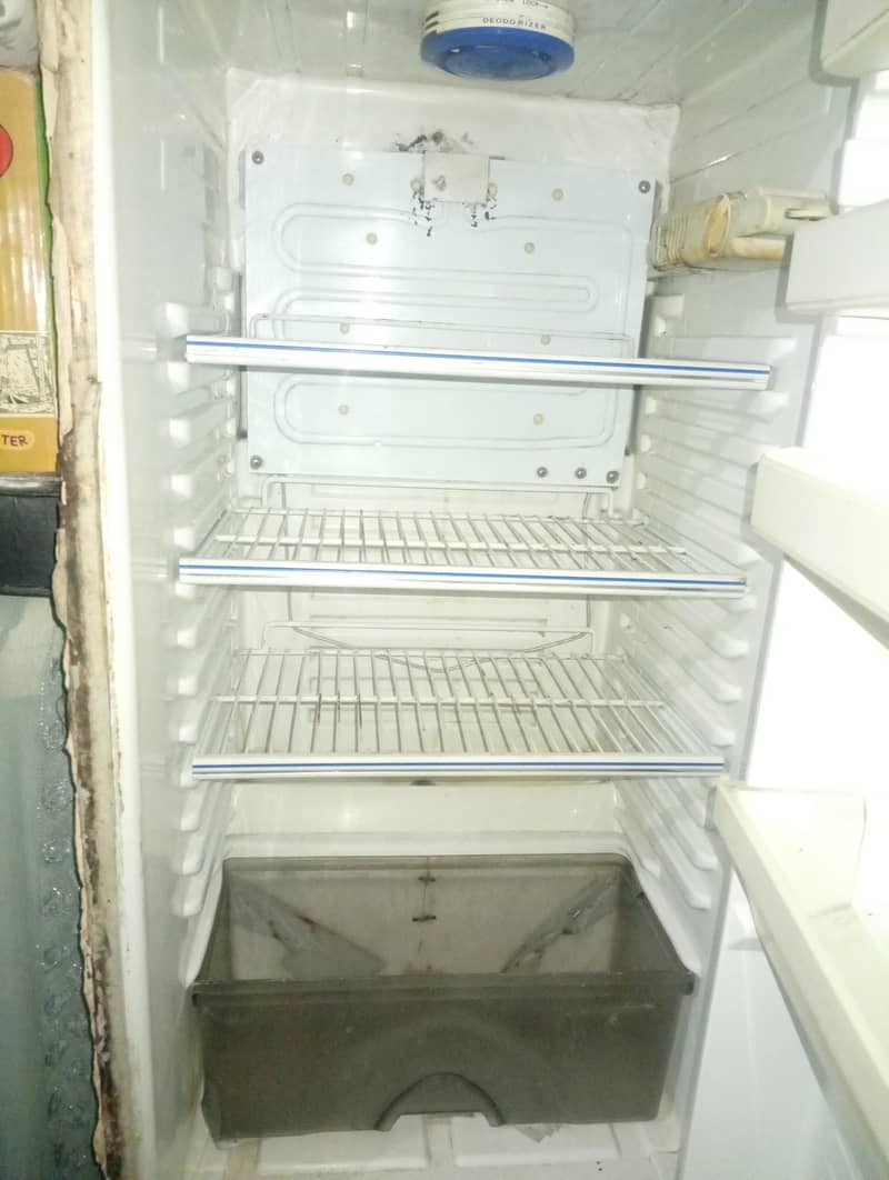Refrigerator 4