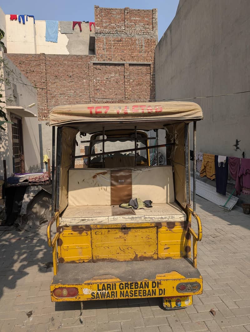 auto Rickshaw 3