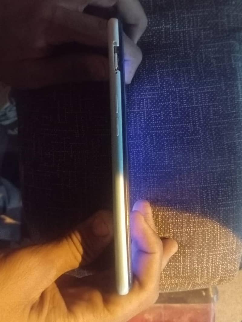 OPPO A31 3