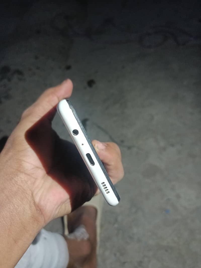 Samsung Mobile A12 3