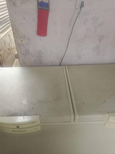 Double door Deep freezer. 2 in 1 freezer.